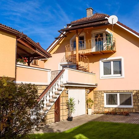 Apartman Elegant Bešeňová Zewnętrze zdjęcie