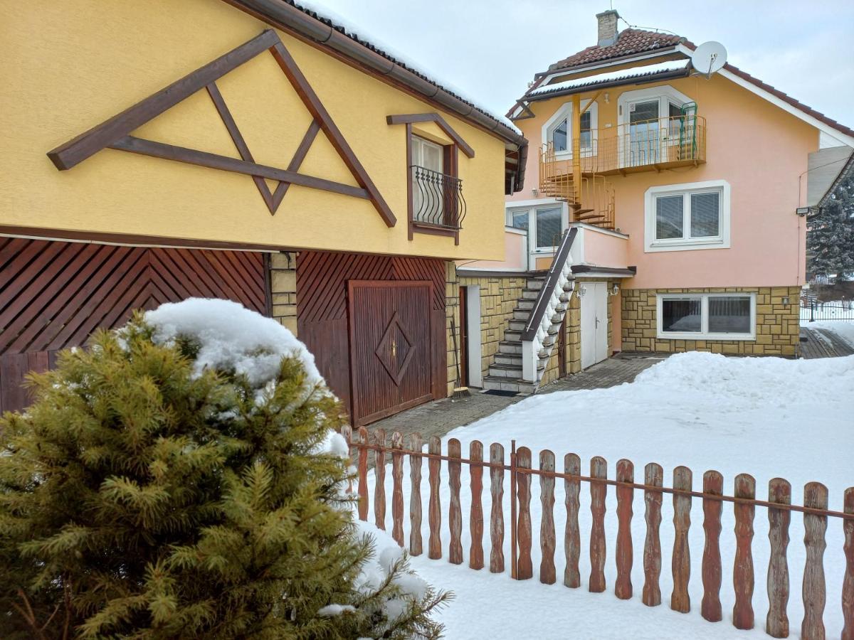 Apartman Elegant Bešeňová Zewnętrze zdjęcie